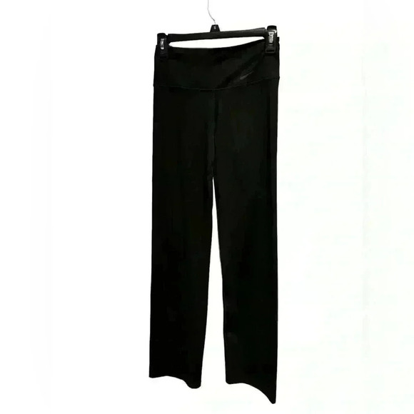 Nike Pants - Women’s Dri Fit Nike Black Straight Leg Leggings. Size small